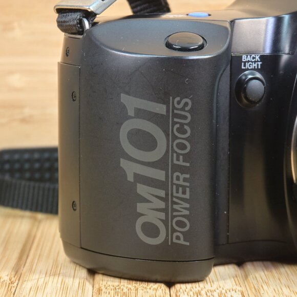 Vintage Olympus OM101 SLR 35mm Film Camera, Vivitar f/2.8 28mm Wide Angle Lens - Picture 10 of 10